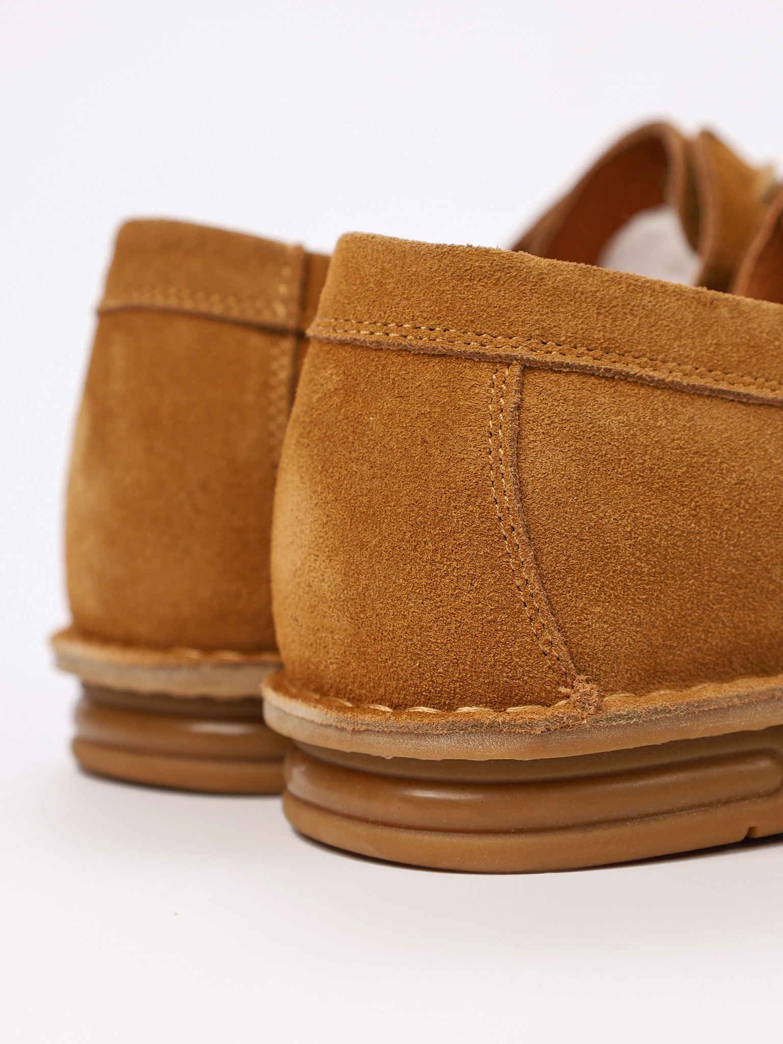 Мокасины коричневого цвета со шнуровкой